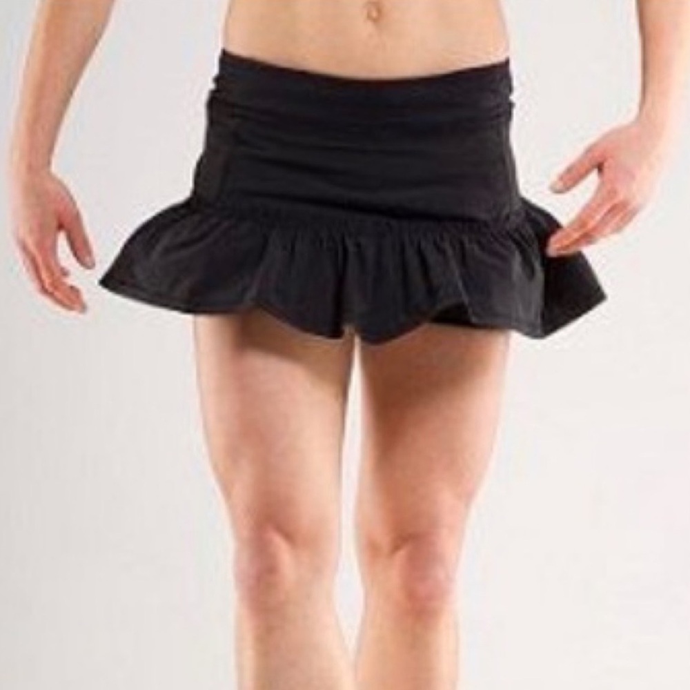 Lululemon Willpower HTF Skirt Skort Black Drop Waist **Rare** Sz 4